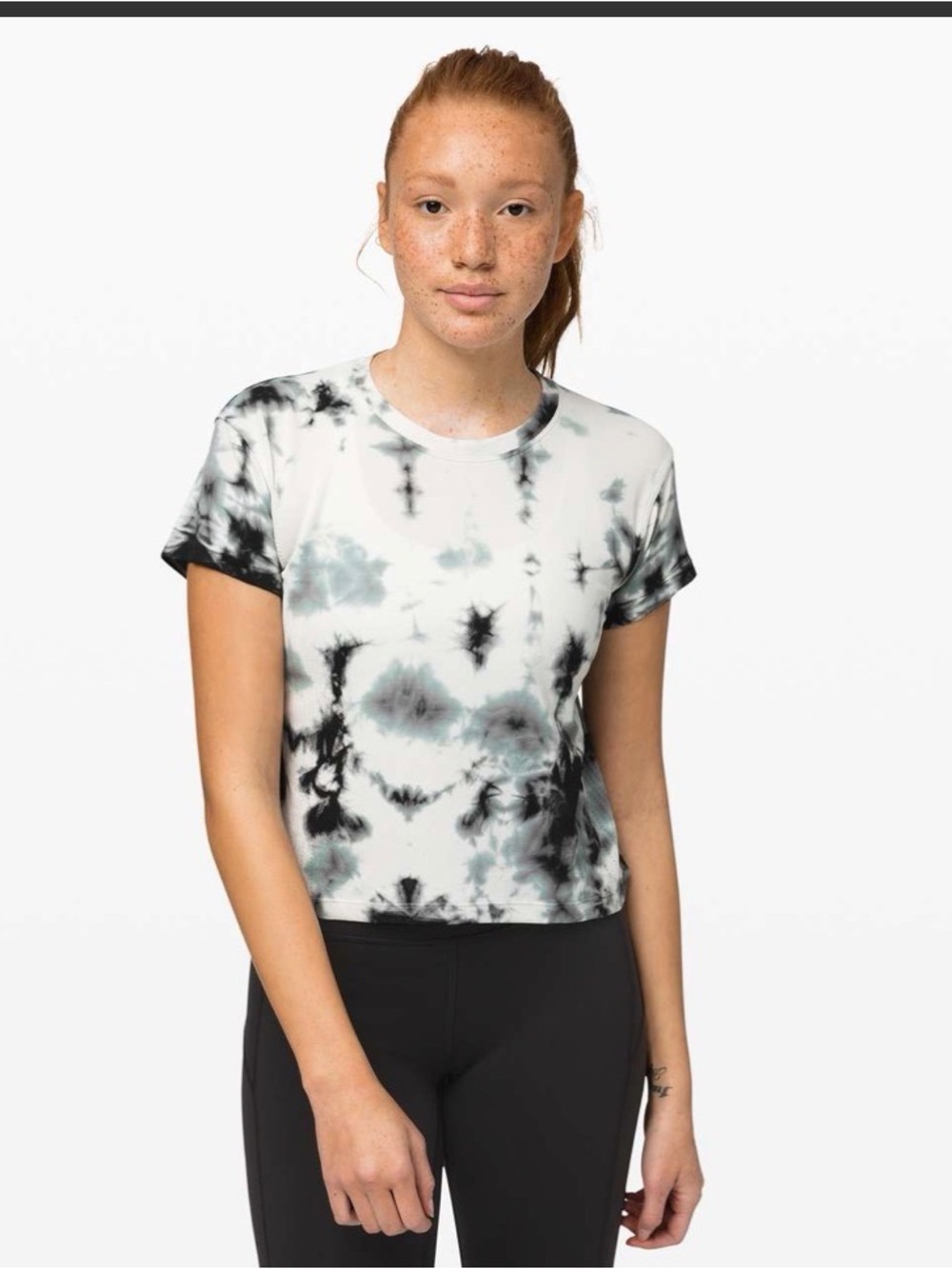 LULULEMON Train To Be Short Sleeve Cropped Tee Tie Dye - 4